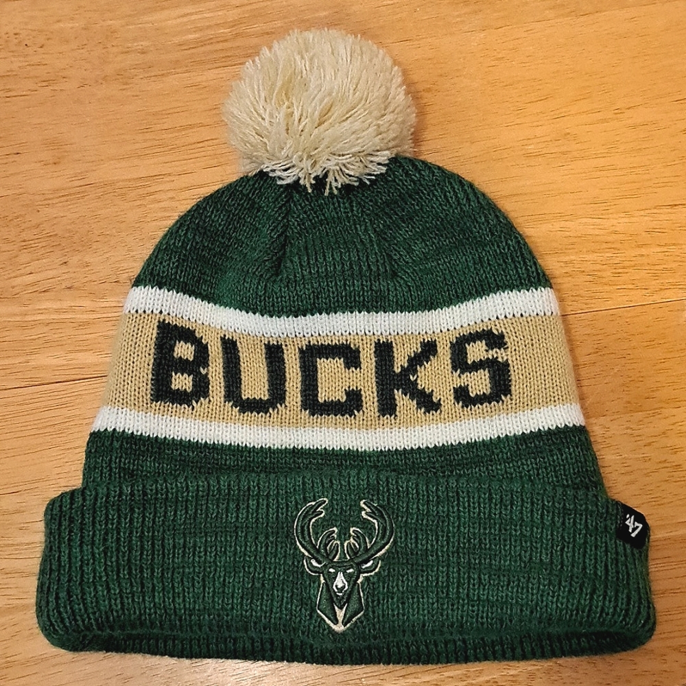 Youth Milwaukee Bucks winter hat